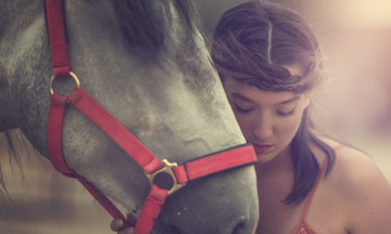 Картинка девушки -unsort+ лица +портреты arancha ari arevalo модель лошадь конь морда настроение
