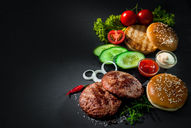 Обои картинки фото еда, бутерброды,  гамбургеры,  канапе, гамбургер, котлета, помидор, огурец, заготовка, томаты
