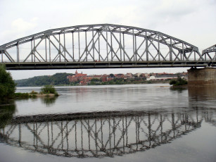 Картинка города -+мосты отражение река