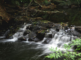 Картинка природа водопады камни вода поток