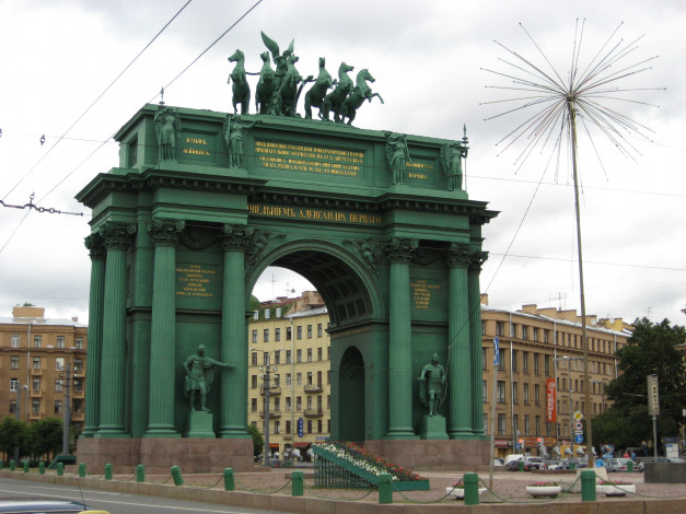 Обои картинки фото санкт- петербург, города, санкт-петербург,  петергоф , россия, нарвские, ворота, санкт-, петербург, триумфальная, арка