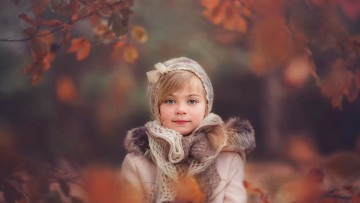 Картинка разное дети девочка шапка шарф куртка ветки осень