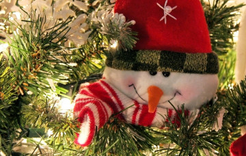 Картинка праздничные мягкие+игрушки снеговичок ёлка