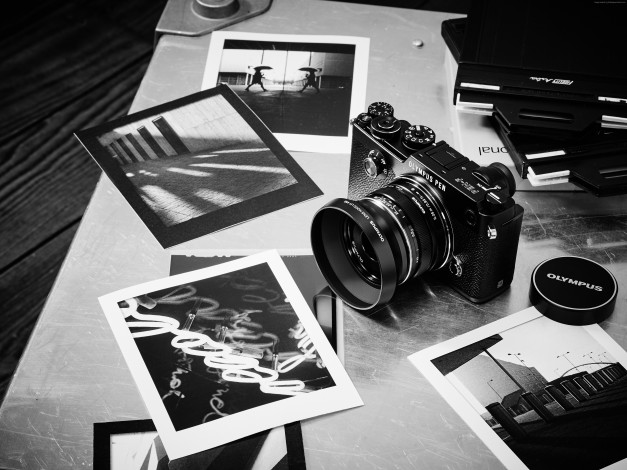Обои картинки фото olympus pen-f, бренды, olympus, unboxing, черно-белое, 4k, video, body, mirrorless, camera, pen-f, 4к, видео, фотографии, беззеркальная, камера