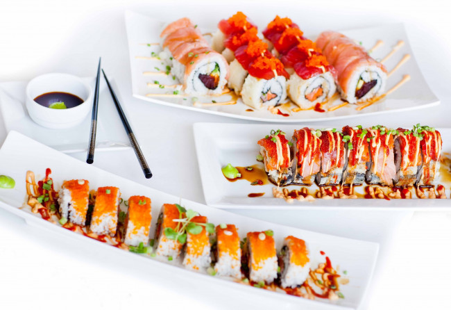 Обои картинки фото еда, рыба,  морепродукты,  суши,  роллы, кухня, ассорти, суши, роллы, японская