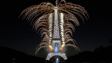 Картинка города париж+ франция париж эйфелева башня салют праздник
