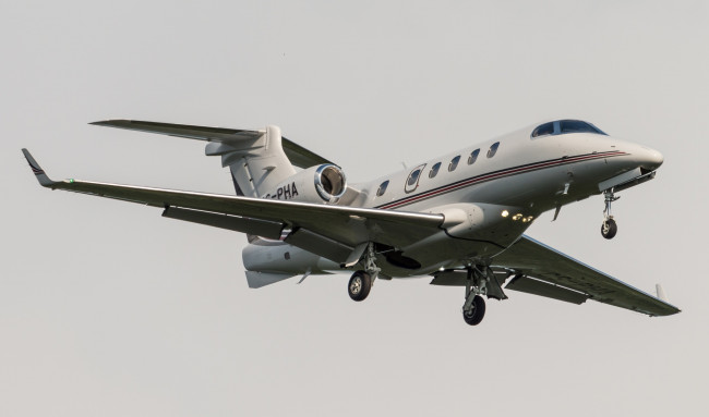 Обои картинки фото embraer emb-505 phenom, авиация, пассажирские самолёты, небо, полет, самолет