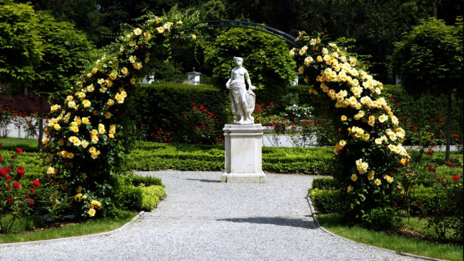Обои картинки фото природа, парк, скульптура, розы, арка, аллея