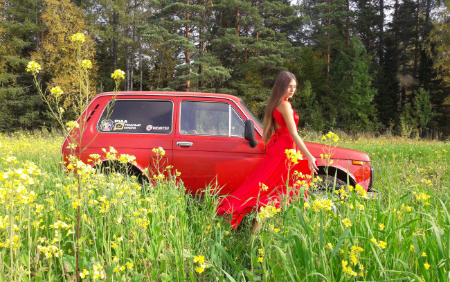 Обои картинки фото автомобили, -авто с девушками, lada, 4x4, нива, красавица, лето