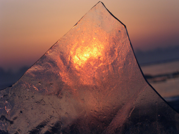 Обои картинки фото восход, через, льдину, природа