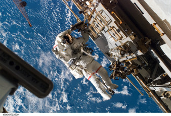 Картинка космос астронавты космонавты космонавт полет невесомость корабль