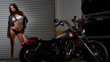 Картинка мотоциклы мото девушкой harley-davidson