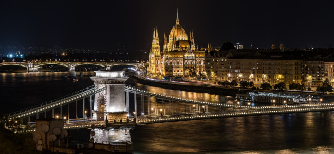 Обои картинки фото majestic budapest, города, будапешт , венгрия, ночь, река, дворец