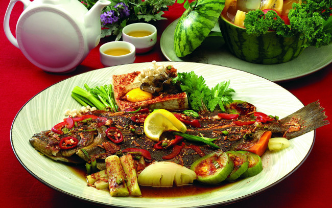 Обои картинки фото еда, рыбные блюда,  с морепродуктами, салат, рыба, овощи