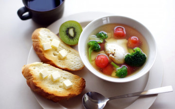 Картинка еда первые+блюда овощной суп гренки киви