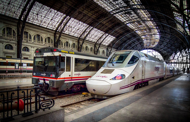 Обои картинки фото техника, поезда, составы, перрон, вокзал