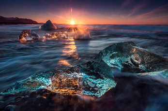 Картинка природа восходы закаты свет солнце лёд ледниковая лагуна йёкюльсаурлоун исландия