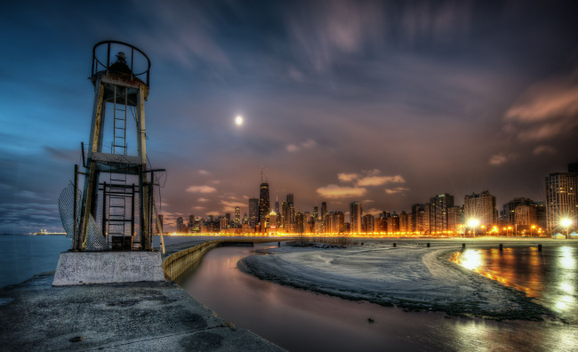 Обои картинки фото chicago, города, Чикаго, сша, огни, hdr, lighthouse, здания, маяк, ночь