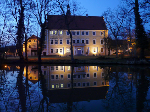 Обои картинки фото германия, бранденбург, города, огни, ночного, ночь, дом, река