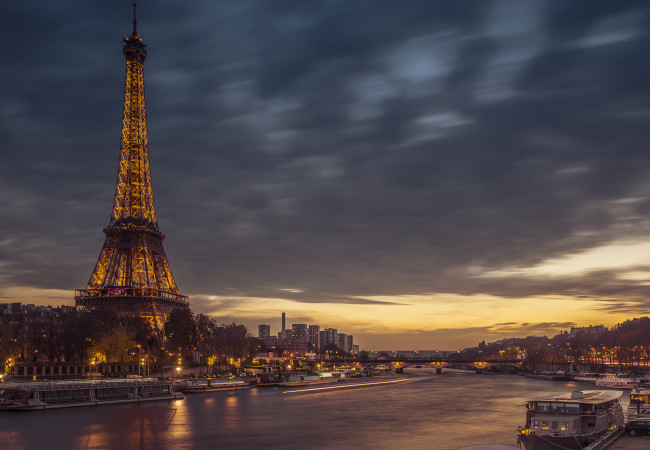 Обои картинки фото eiffel tower and seine river, города, париж , франция, река, огни, ночь