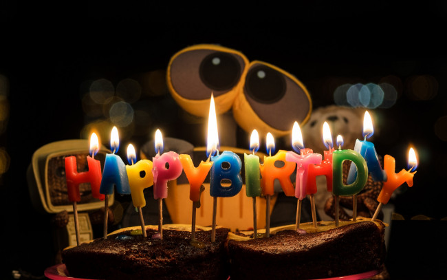 Обои картинки фото праздничные, день рождения, wall-e, робот, валли, happy, birthday, день, рождения, поздравление, пирог