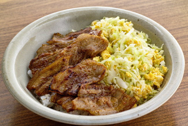 Обои картинки фото еда, вторые блюда, салат, рис, мясо