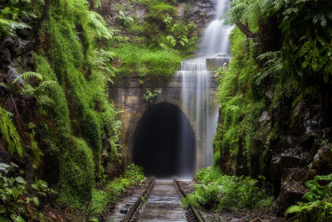 Обои картинки фото природа, водопады, водопад, туннель