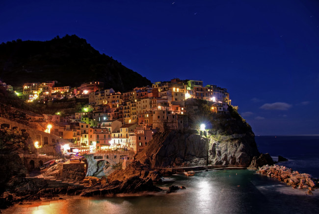 Обои картинки фото города, амальфийское, лигурийское, побережье, италия, ночь, огни, дома