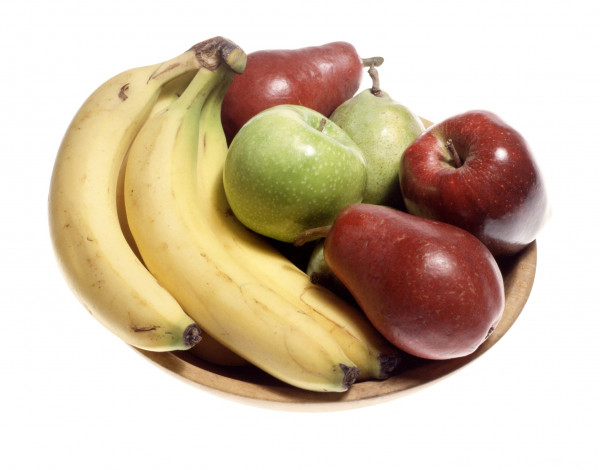 Обои картинки фото еда, фрукты,  ягоды, тарелка, бананы, яблоки, груши