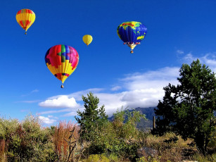Картинка over the mountains авиация воздушные шары