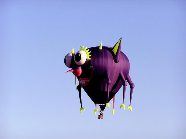 Обои картинки фото purple, people, eater, in, the, air, авиация, воздушные, шары