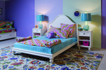 Картинка интерьер детская комната тумбочки подушки кровать