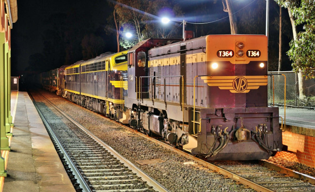 Обои картинки фото техника, поезда, вагоны, грузовой, состав, локомотив, рельсы, железная, дорога
