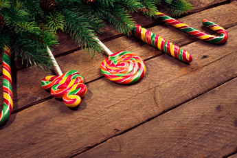 Картинка еда конфеты +шоколад +сладости новый год праздиник угощенье ветки ели