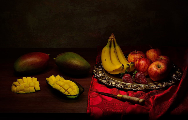 Обои картинки фото еда, фрукты,  ягоды, клубника, манго, яблоки, бананы