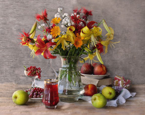 обоя еда, натюрморт, ягоды, фрукты, яблоки, летний, персики, композиция, мармелад, красная, смородина, цветы, крыжовник
