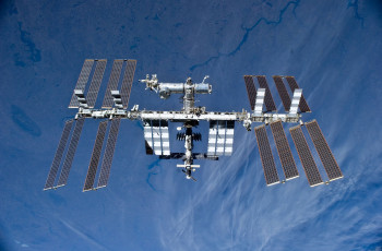 Картинка космос космические+корабли +космические+станции земля планета станция