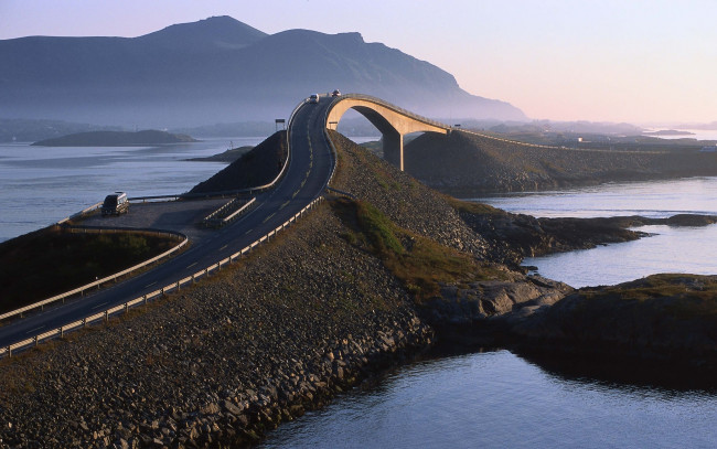 Обои картинки фото атлантическая дорога,  норвегия, города, - мосты, пейзаж, мост, дорога, норвегия, атлантическая
