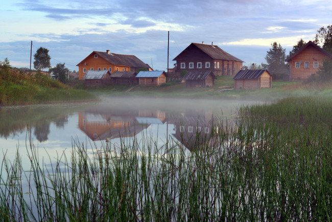 Обои картинки фото города, - здания,  дома, туман, дома, пруд