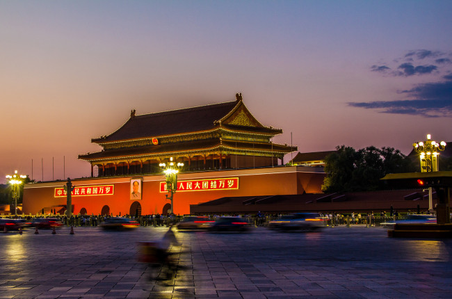 Обои картинки фото города, пекин , китай, вечер, тяньаньмэнь, площадь, императорский, дворец, дворцы, запретный, город, столицы, пекин