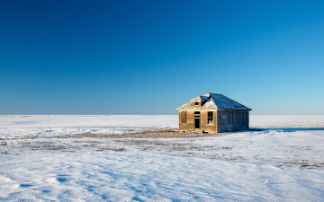 Картинка разное развалины руины металлолом зима поле дом пейзаж