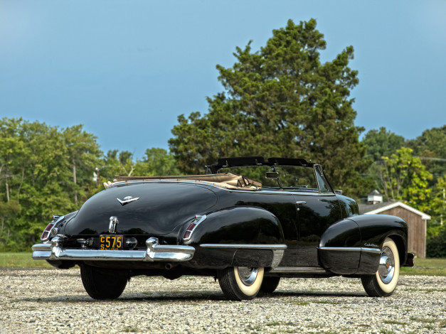 Обои картинки фото cadillac sixty two convertible 1943, автомобили, cadillac, sixty, two, convertible, 1943