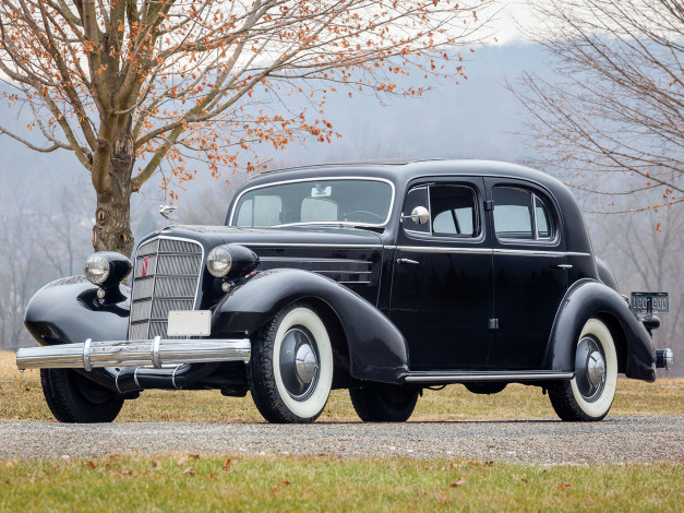 Обои картинки фото cadillac v8 series 30, 355 d town sedan by fleetwood 1935, автомобили, cadillac, v8, series, 30-355, d, town, sedan, fleetwood, 1935