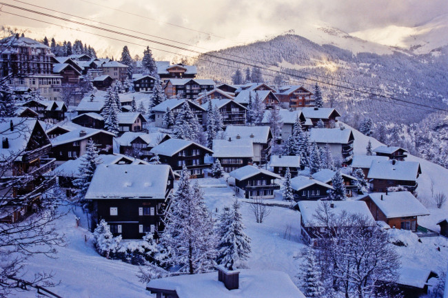Обои картинки фото города, - пейзажи, снег, швейцария, альпы, зима, крыши, пейзаж