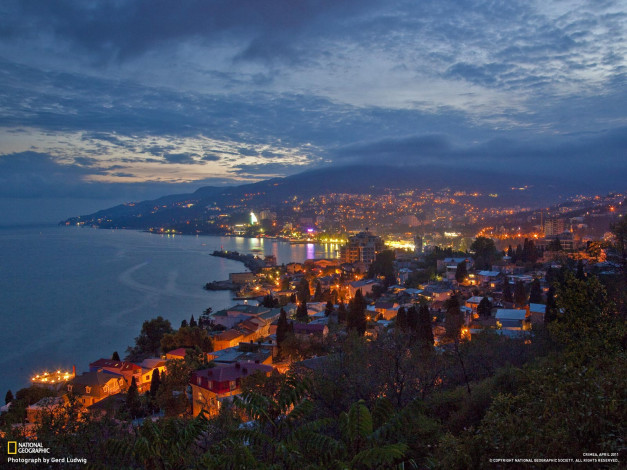 Обои картинки фото yalta, города, огни, ночного