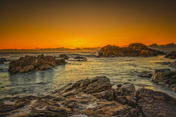 Картинка природа восходы закаты океан заря камни бухта