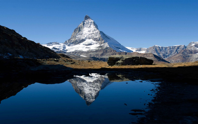 Обои картинки фото природа, горы, гора, озеро, красота, отражение, снег