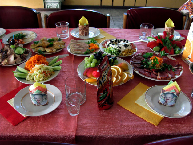 Обои картинки фото еда, сервировка, праздничный, стол