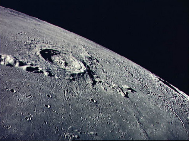 Обои картинки фото лунная, поверхность, космос, луна
