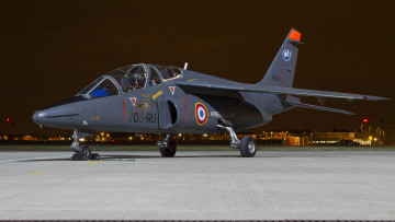 Картинка alpha+jet+e авиация боевые+самолёты ночь огни стоянка аэродром